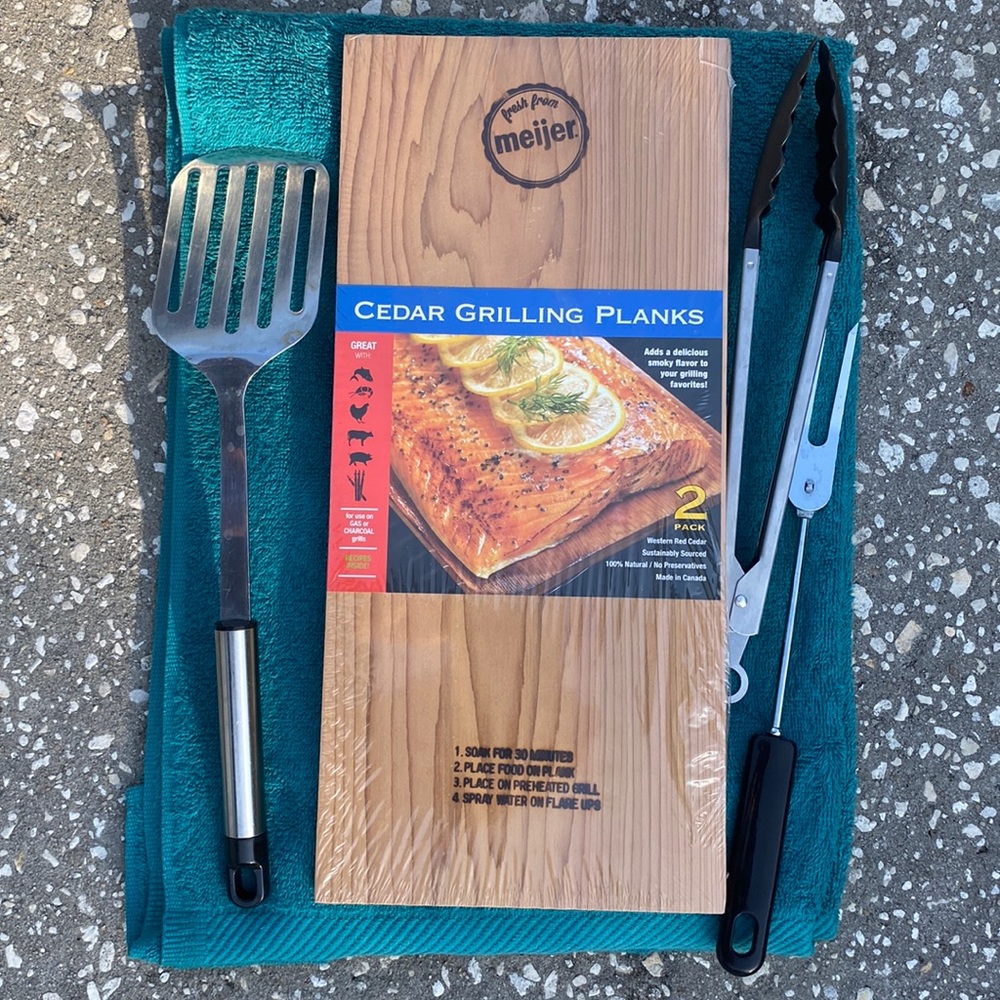 Meijer Cedar Grilling Plank 2 per Pack Gift Ready